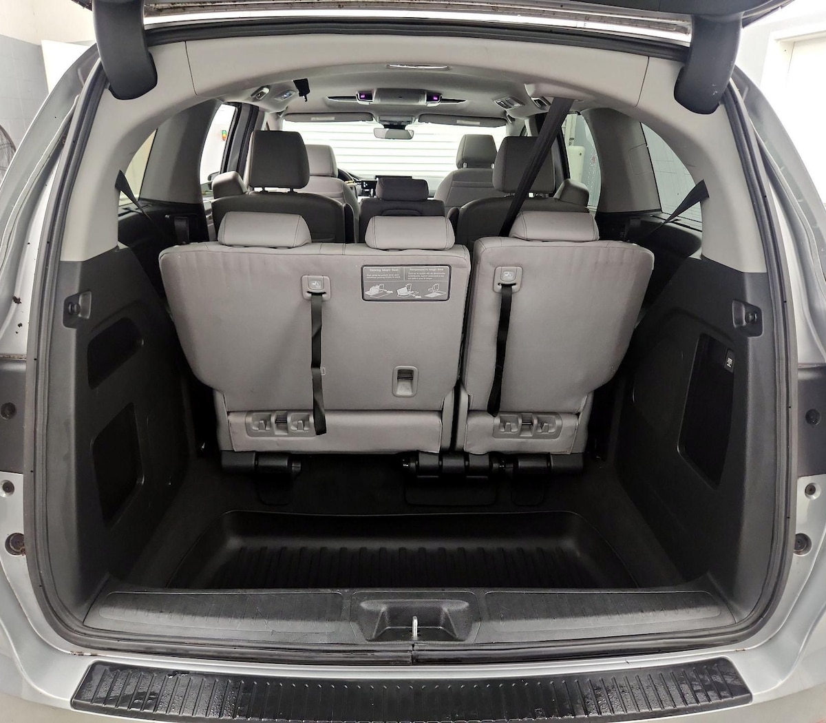 Trunk/Cargo (Seats Up)