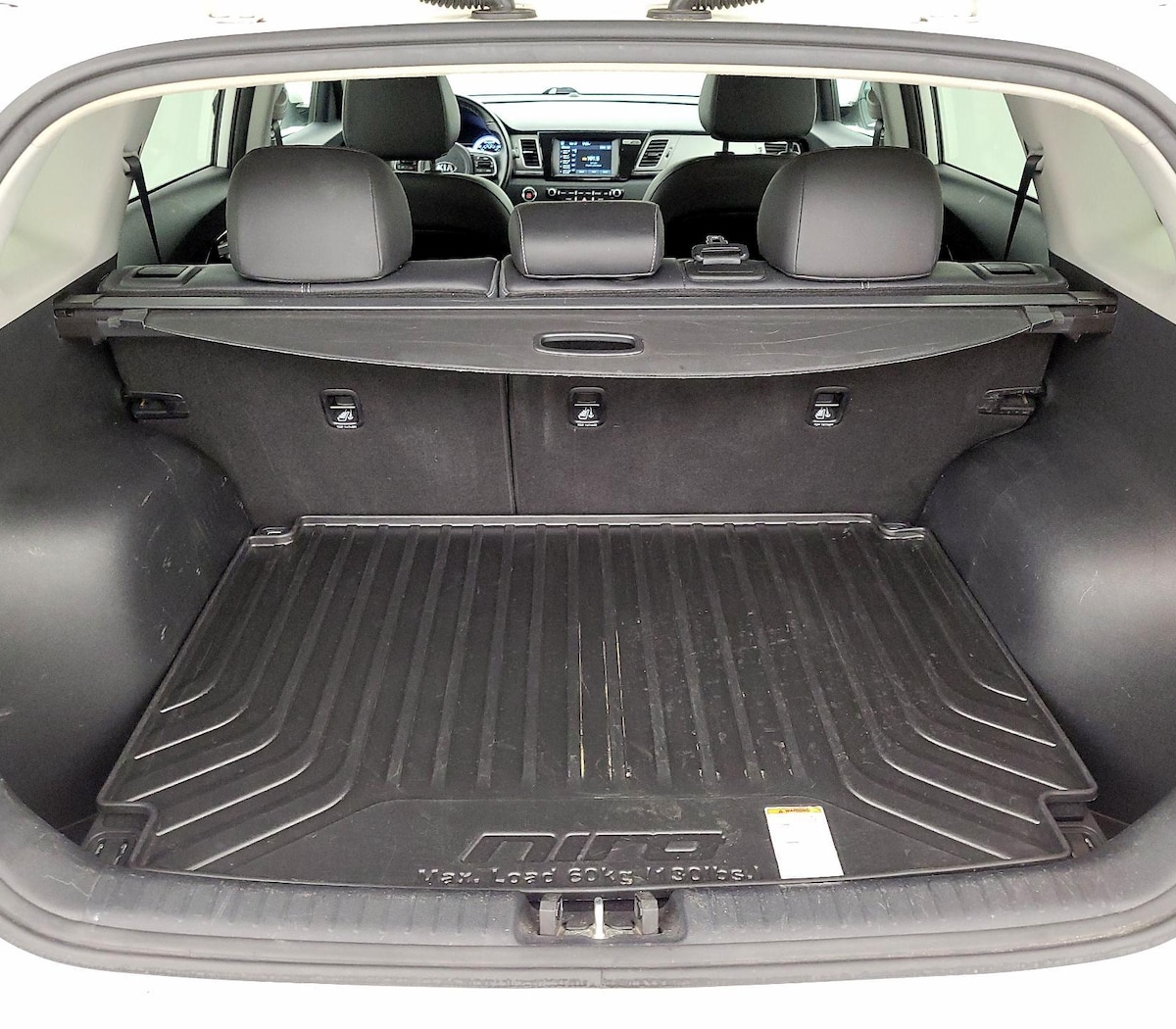Trunk/Cargo (Seats Up)