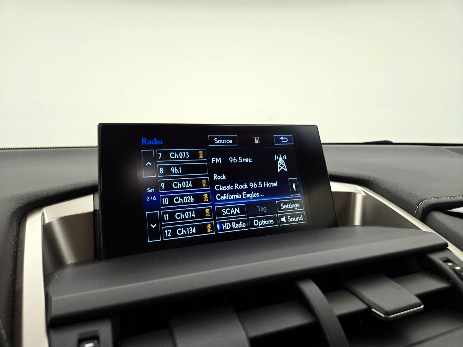 2017 Lexus NX 200t - Photo 17