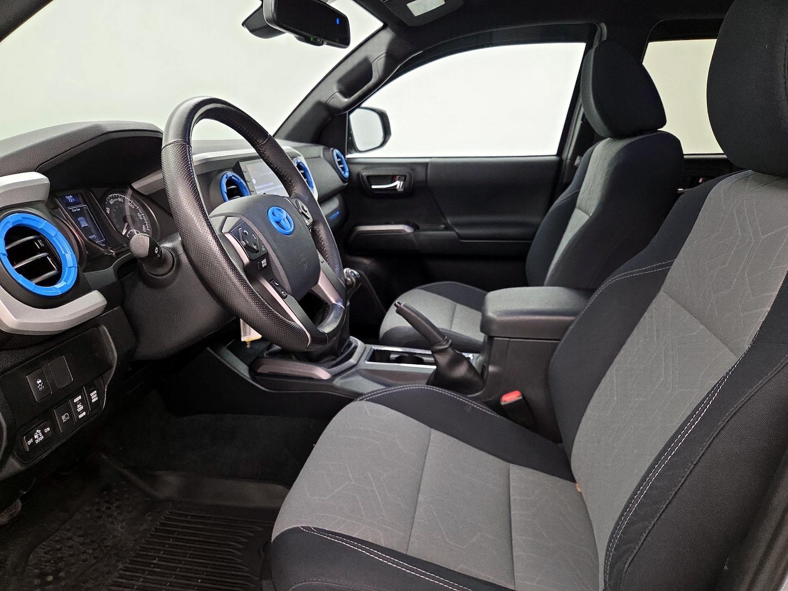 Power Seat(s) & Side Airbags