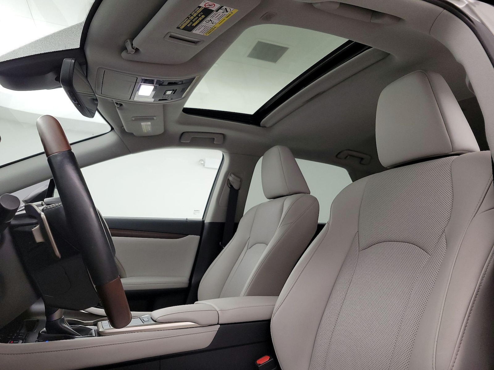 Sunroof(s) & Overhead Airbags