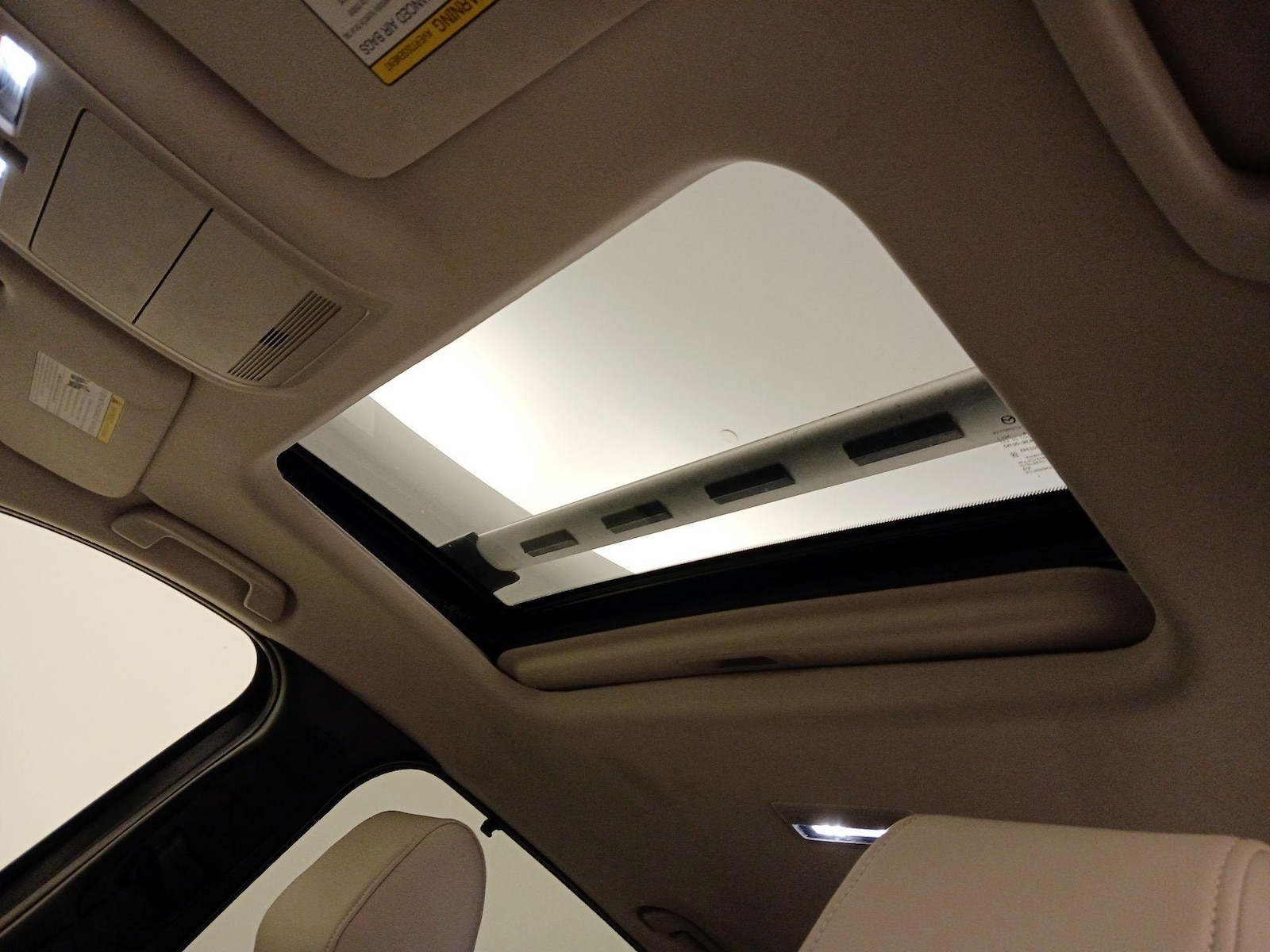 Sunroof(s) & Overhead Airbags