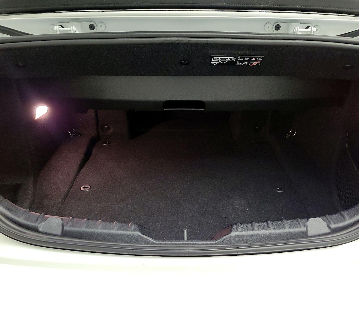 Trunk/Cargo (Seats Up)