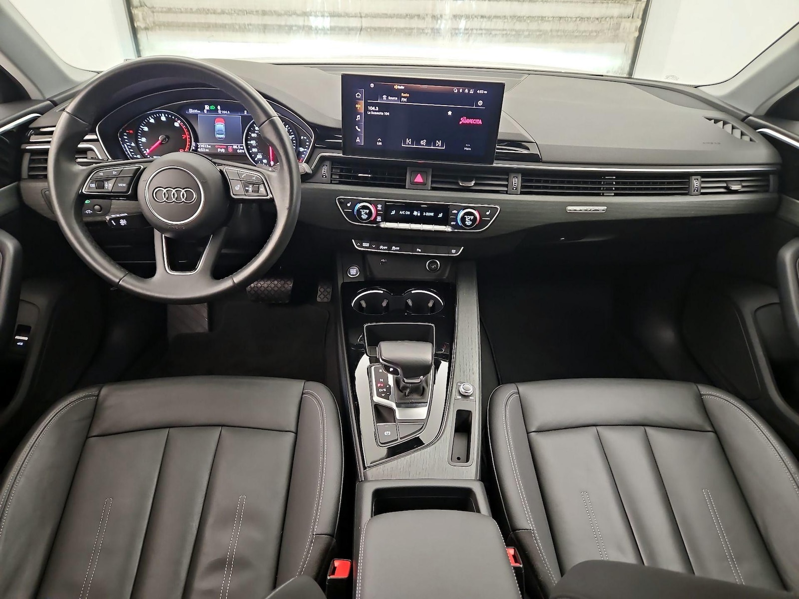 Apple CarPlay® & Android Auto™