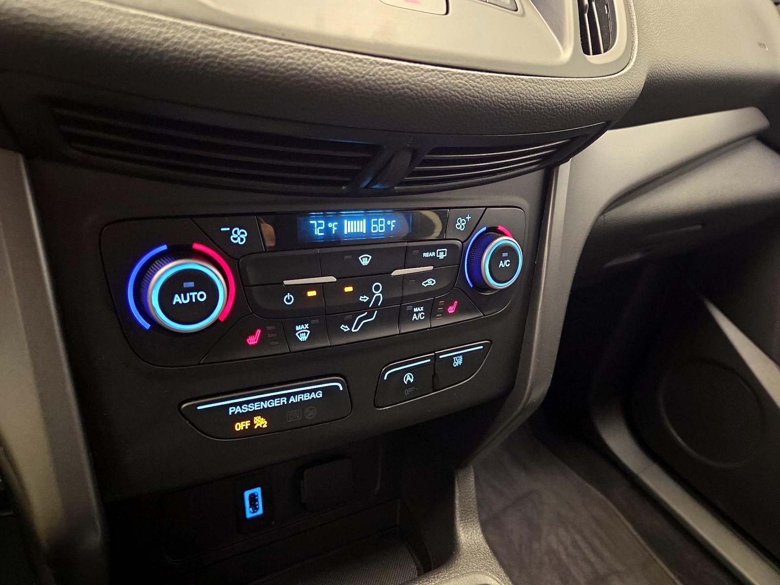 2019 Ford Escape SE - Photo 17