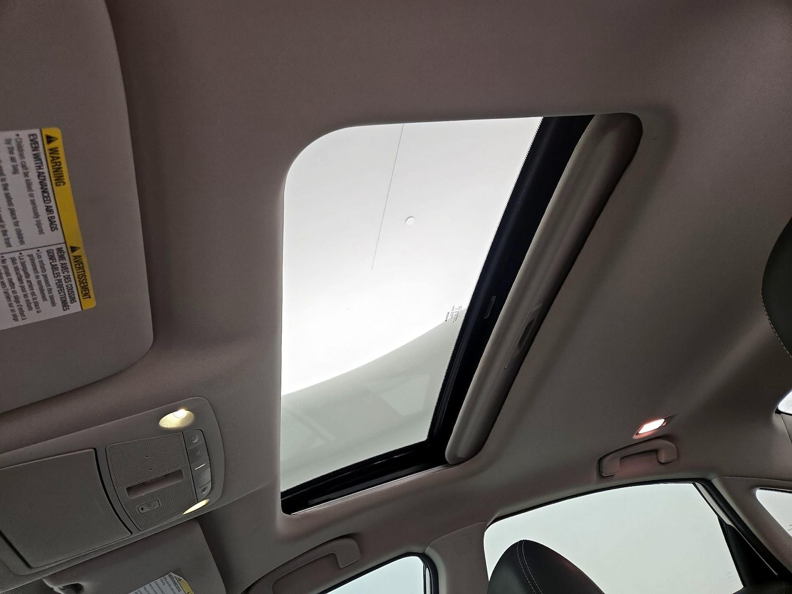 Sunroof(s) & Overhead Airbags