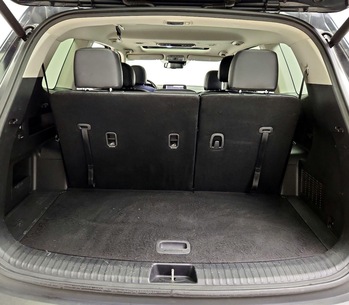 Trunk/Cargo (Seats Up)
