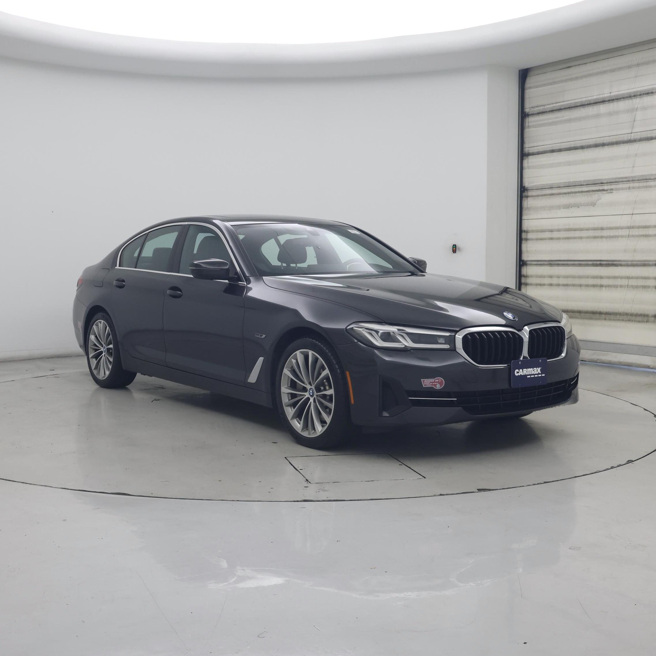 Black 2023 BMW 5 Series Sedan Rear-Wheel Drive Automatic
