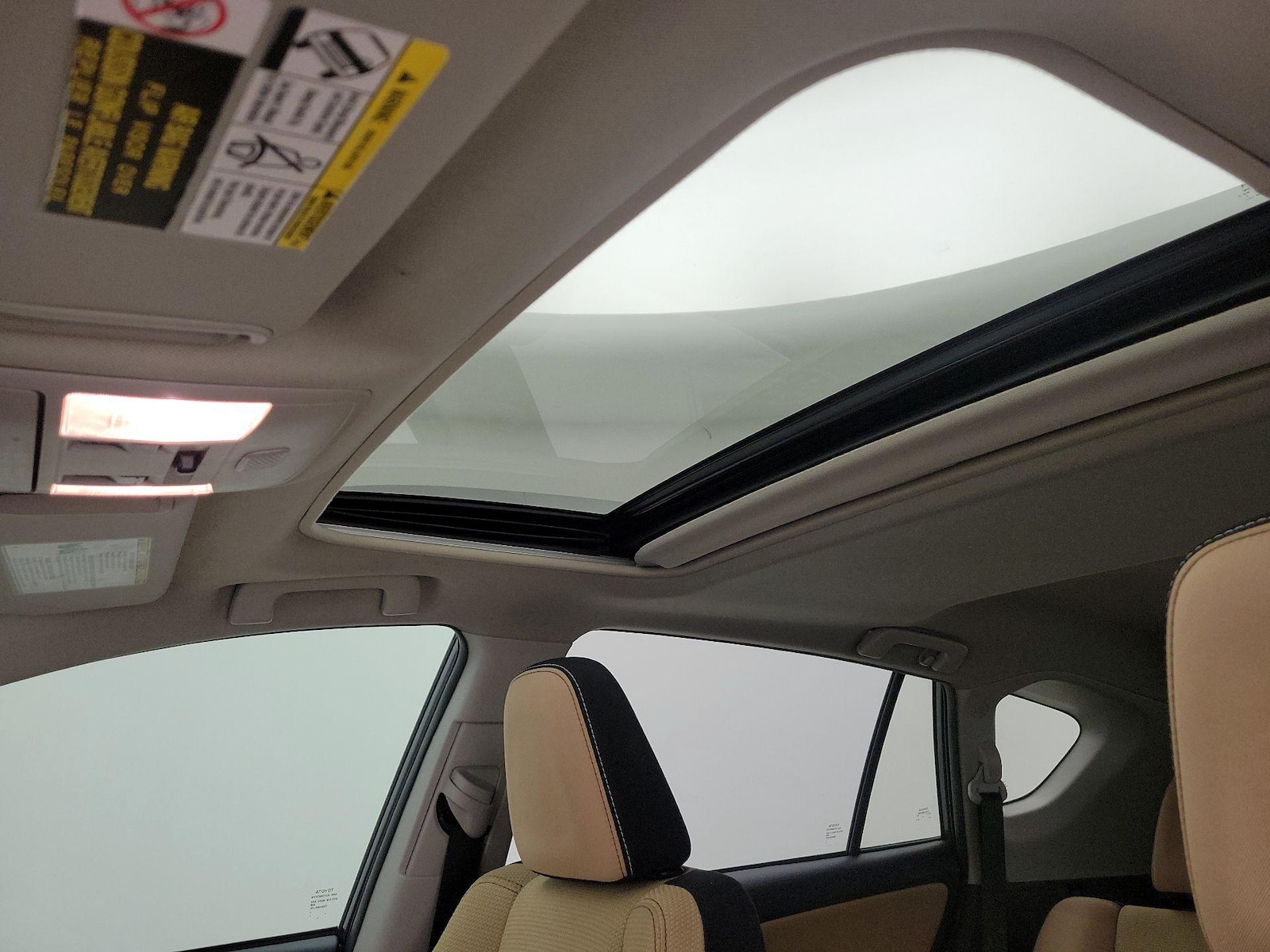 Sunroof(s) & Overhead Airbags
