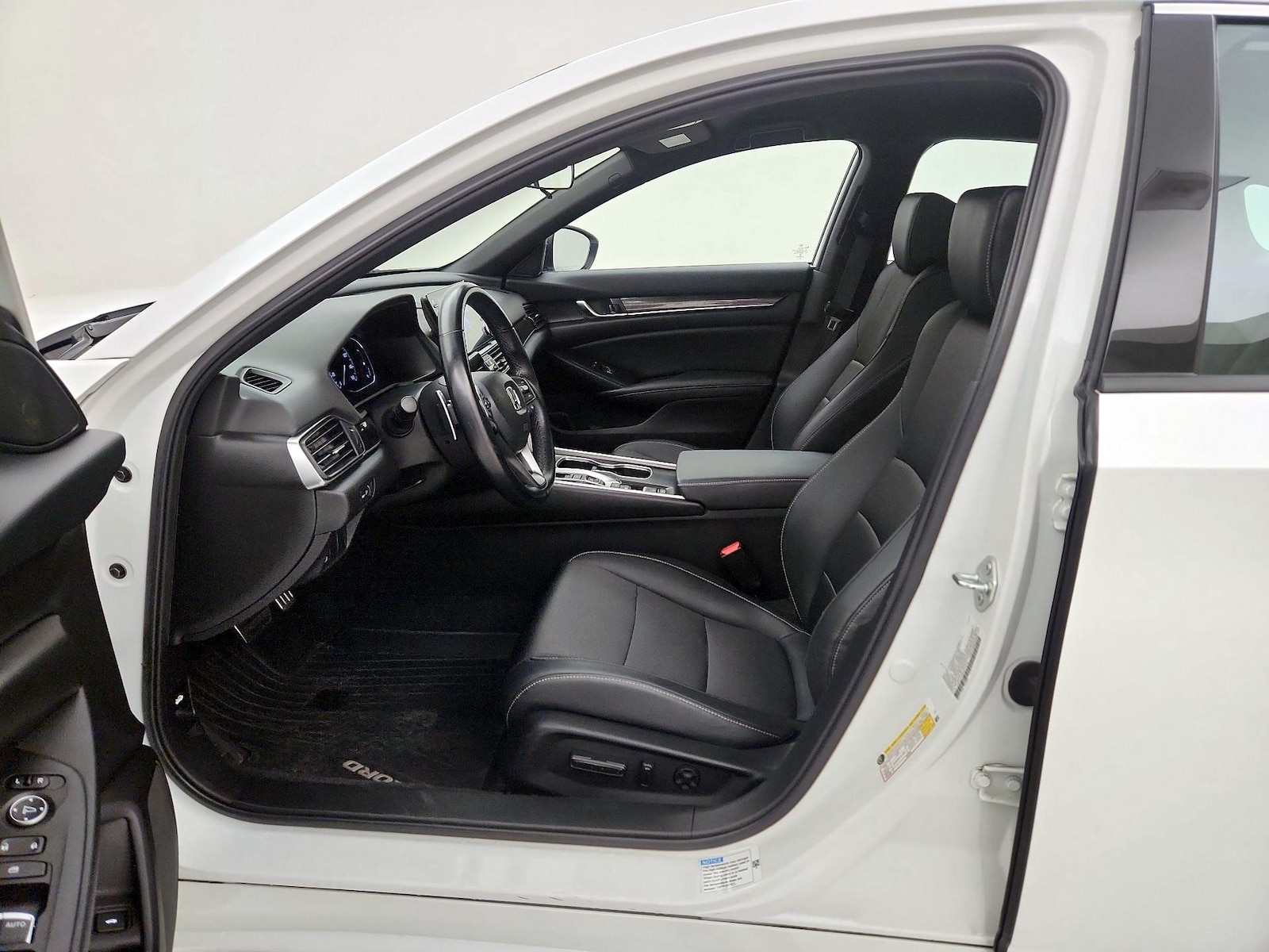 Power Seat(s) & Side Airbags