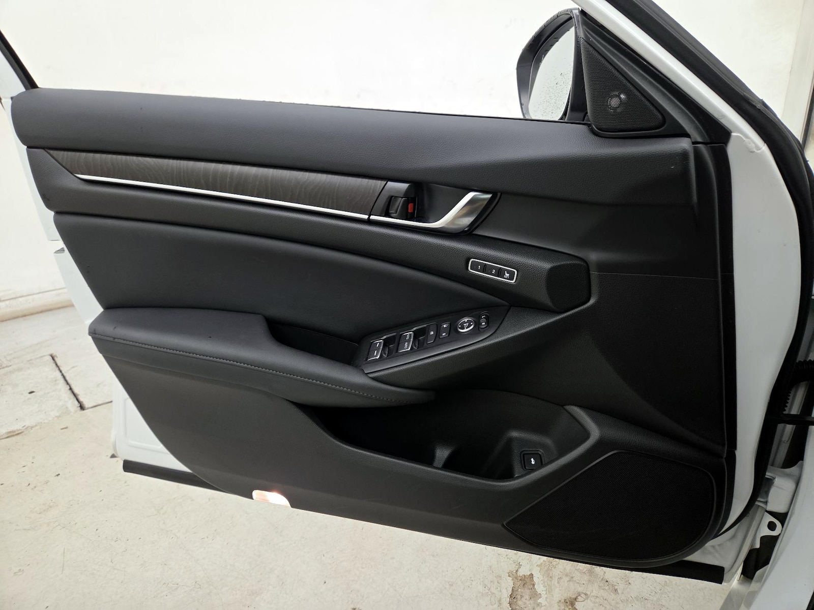 2022 Honda Accord EX-L - Photo 13