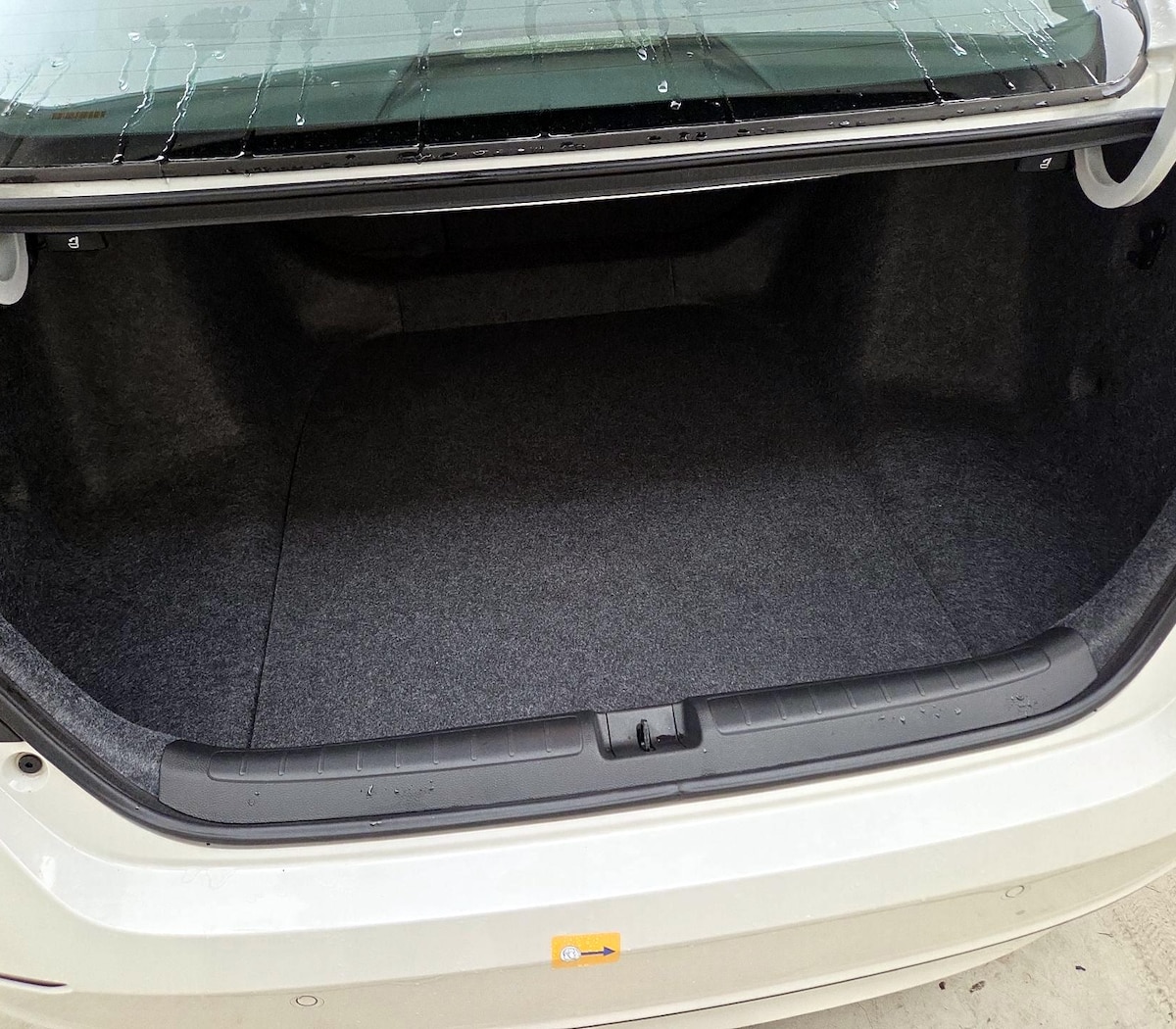 Trunk/Cargo (Seats Up)