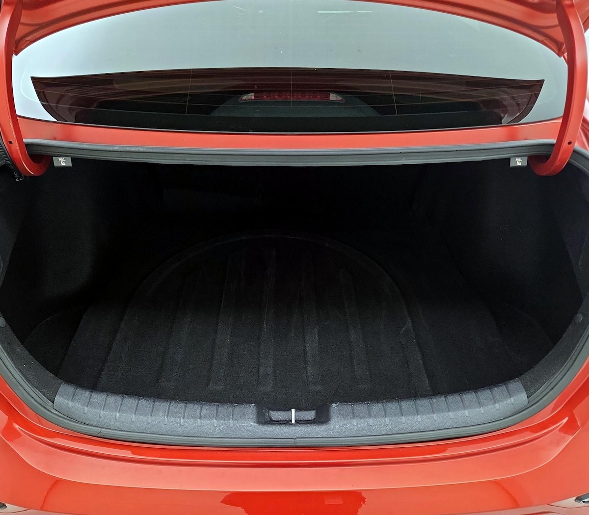 Trunk/Cargo (Seats Up)