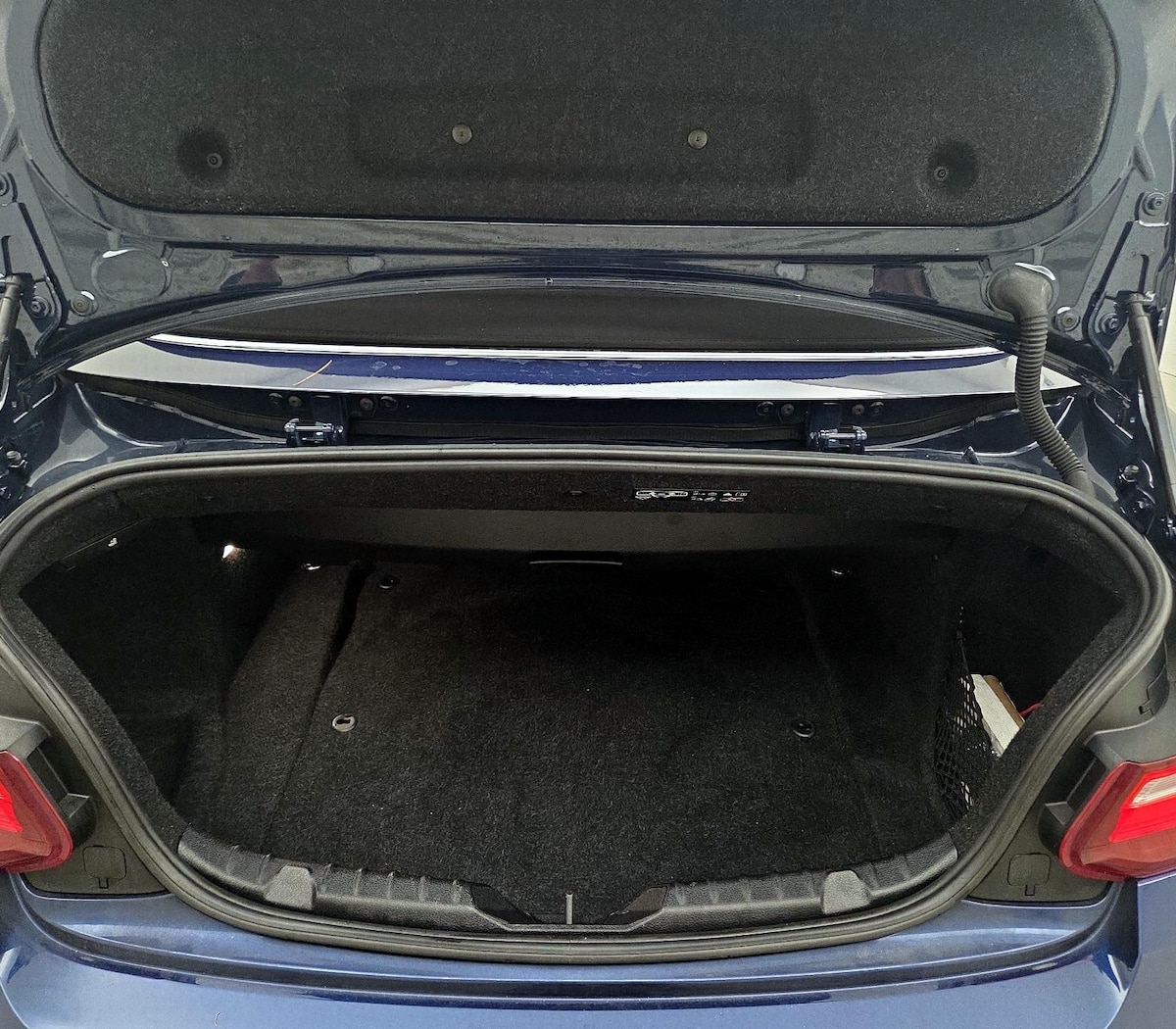 Trunk/Cargo (Seats Up)