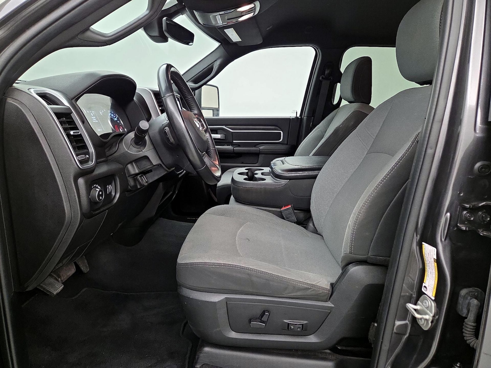 Power Seat(s) & Side Airbags