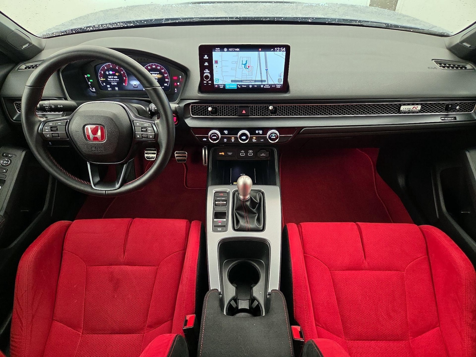 Apple CarPlay® & Android Auto™