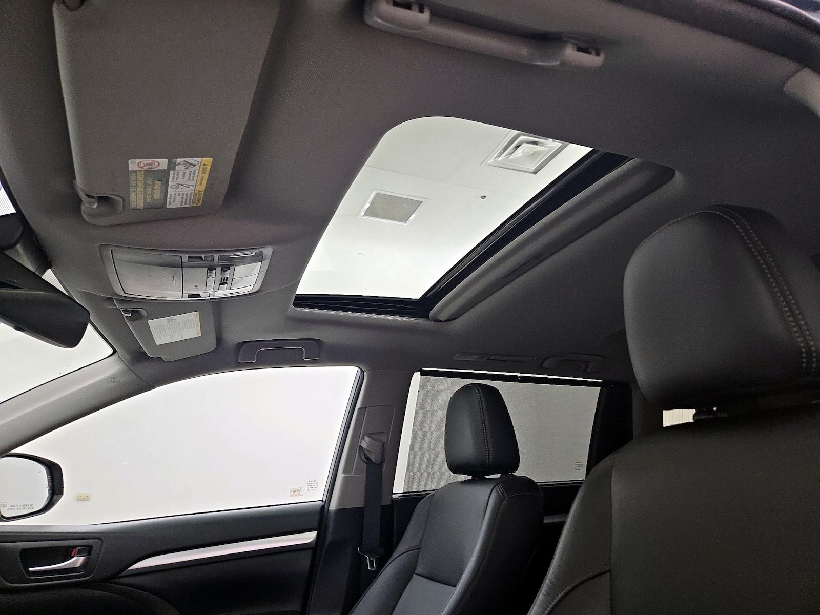 Sunroof(s) & Overhead Airbags