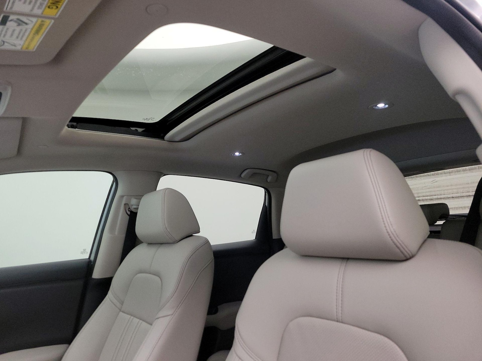 Sunroof(s) & Overhead Airbags