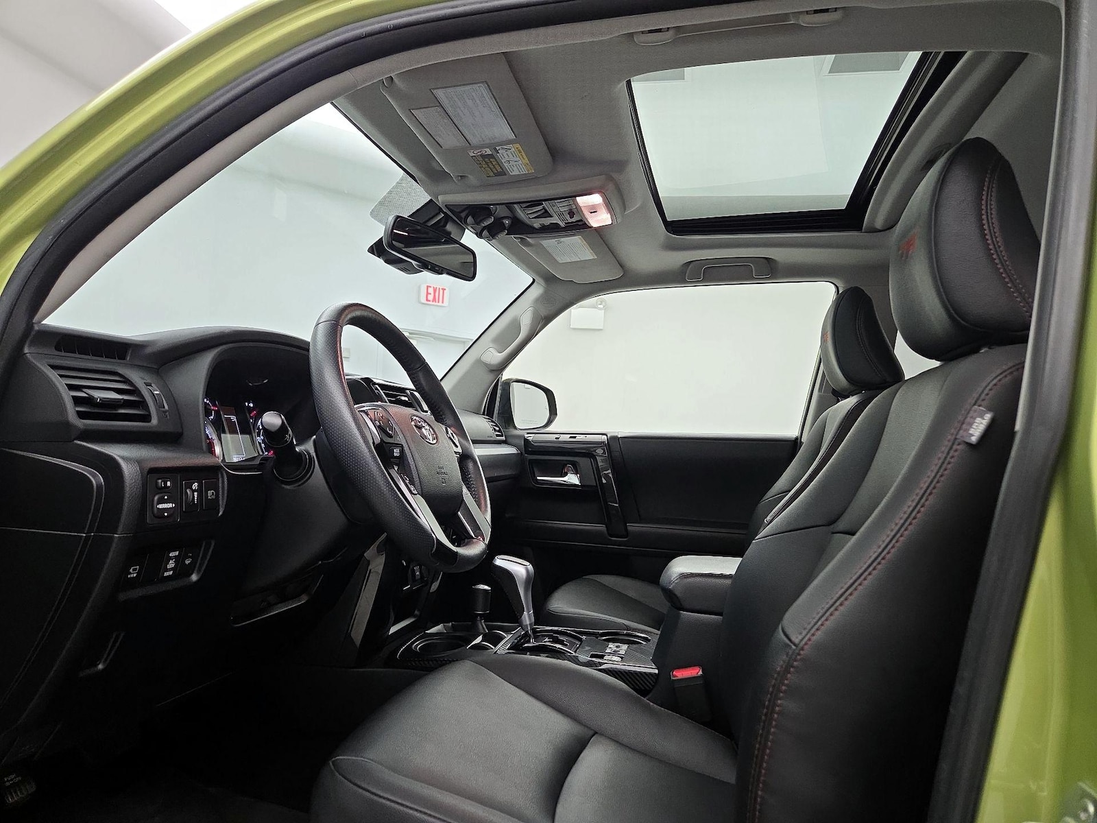 Sunroof(s) & Overhead Airbags