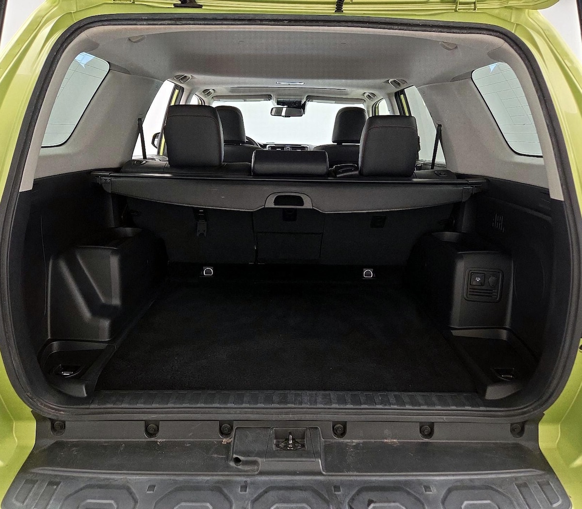 Trunk/Cargo (Seats Up)