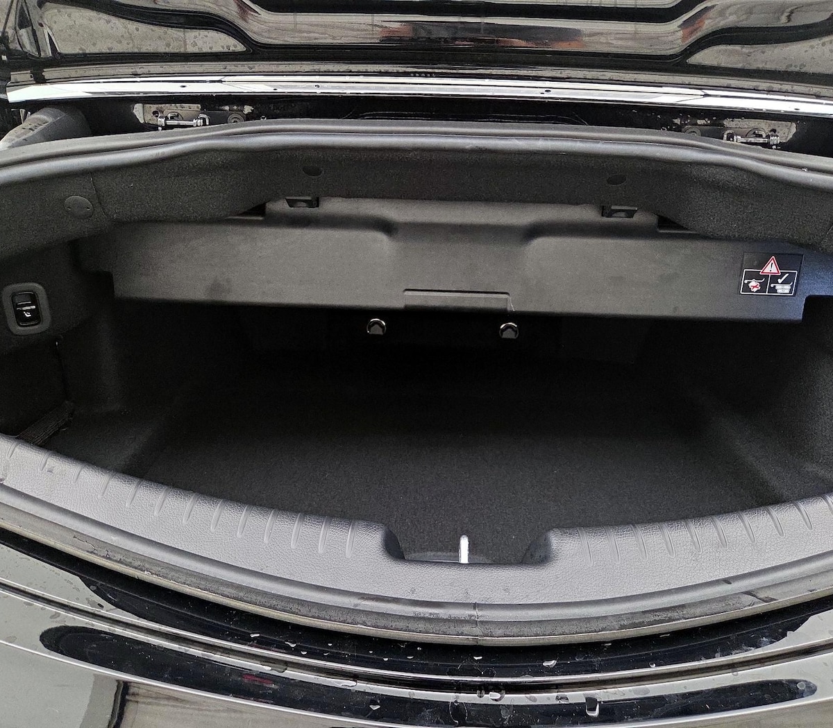Trunk/Cargo (Seats Up)
