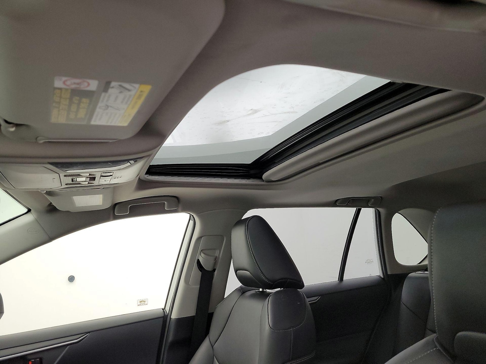 Sunroof(s) & Overhead Airbags