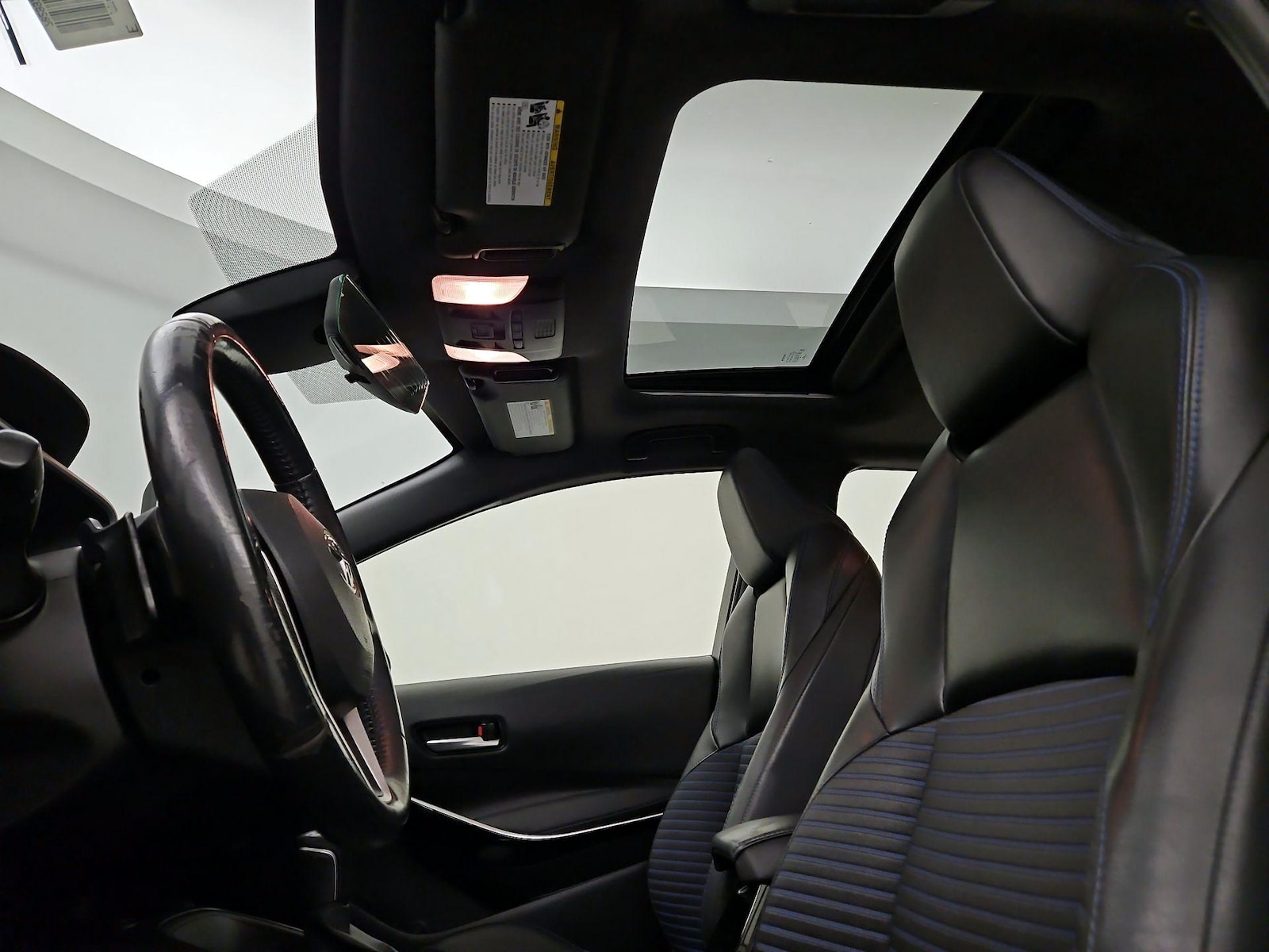Sunroof(s) & Overhead Airbags