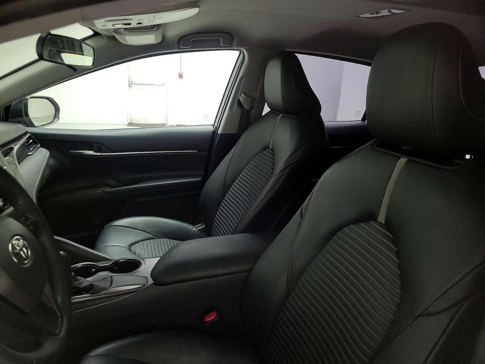 Power Seat(s) & Side Airbags