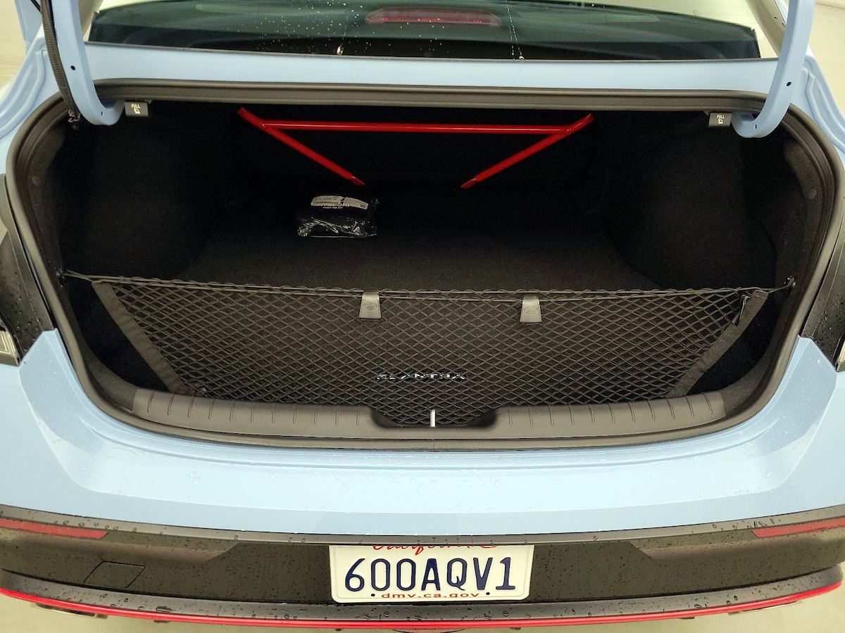 Trunk/Cargo (Seats Up)
