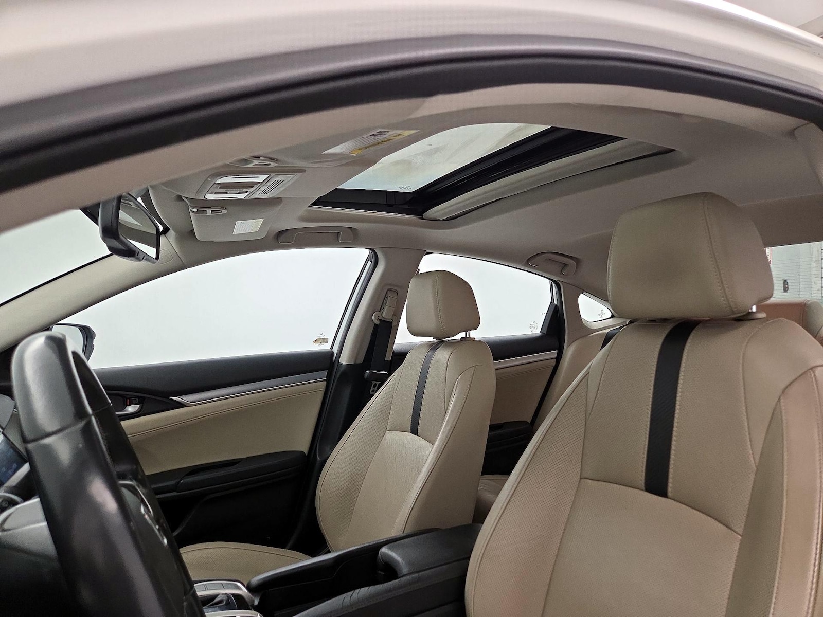 Sunroof(s) & Overhead Airbags
