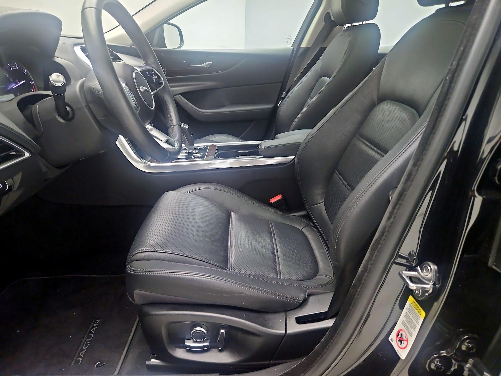 Power Seat(s) & Leather Seats