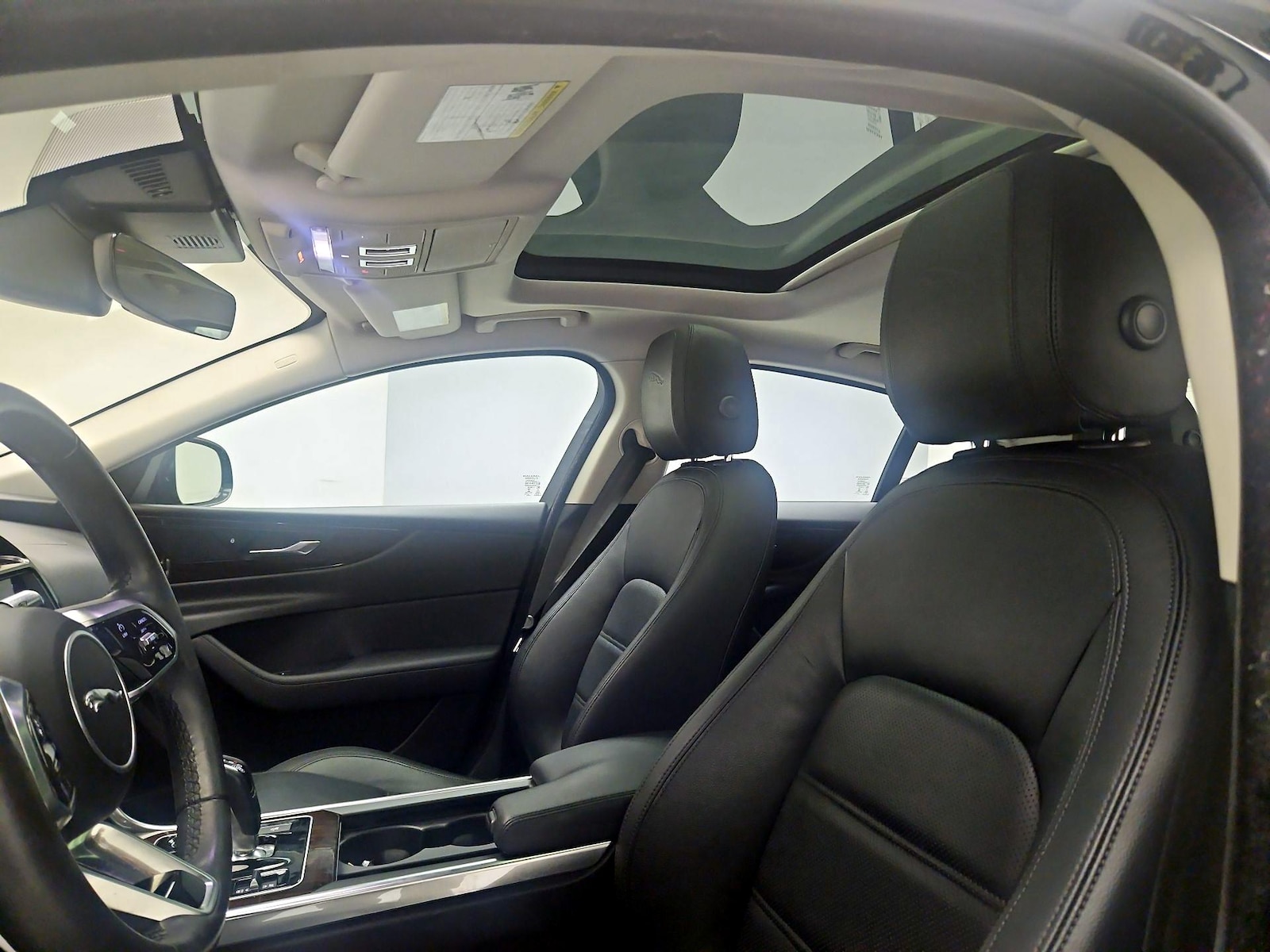 Sunroof(s) & Overhead Airbags
