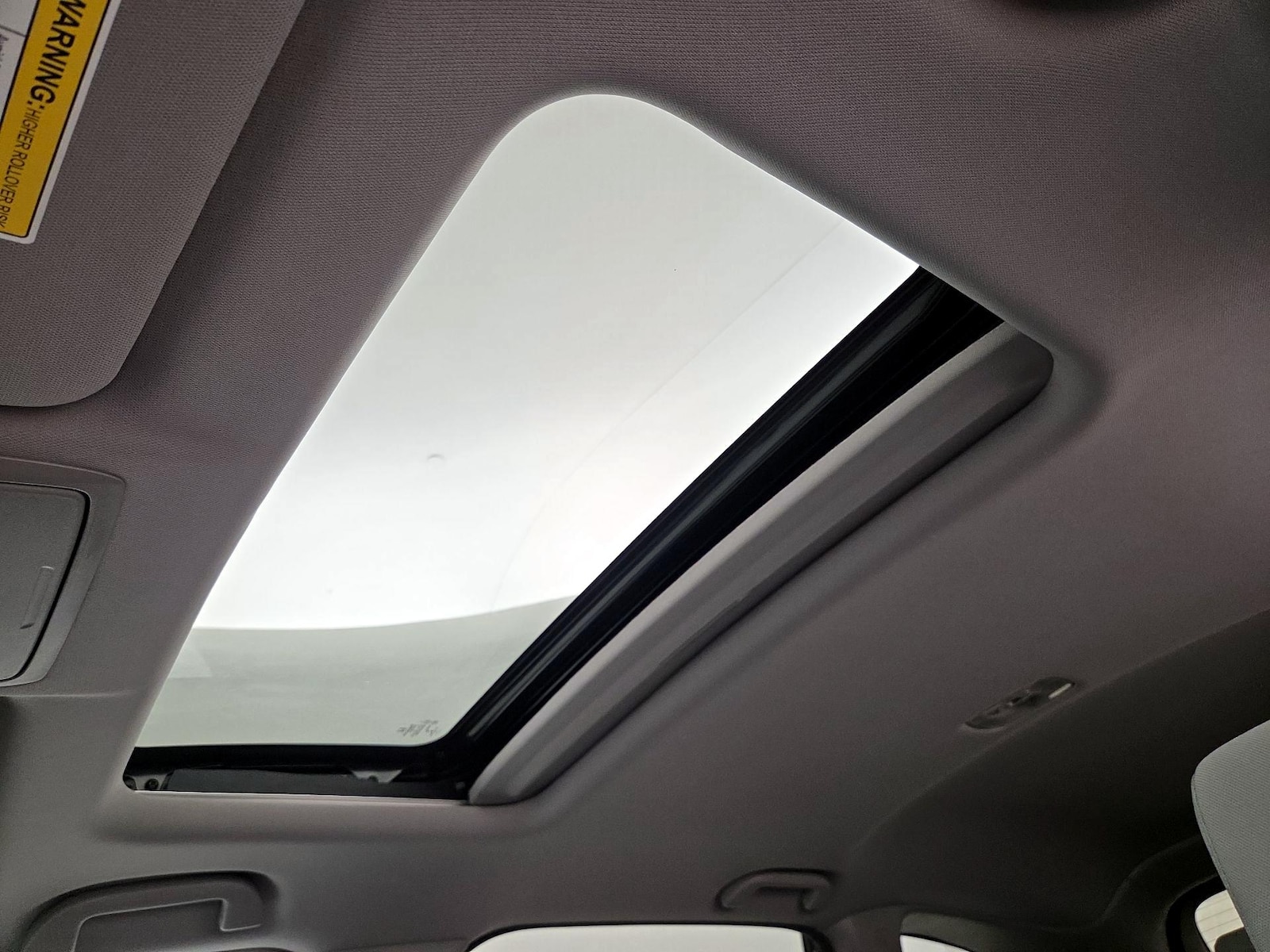 Sunroof(s) & Overhead Airbags