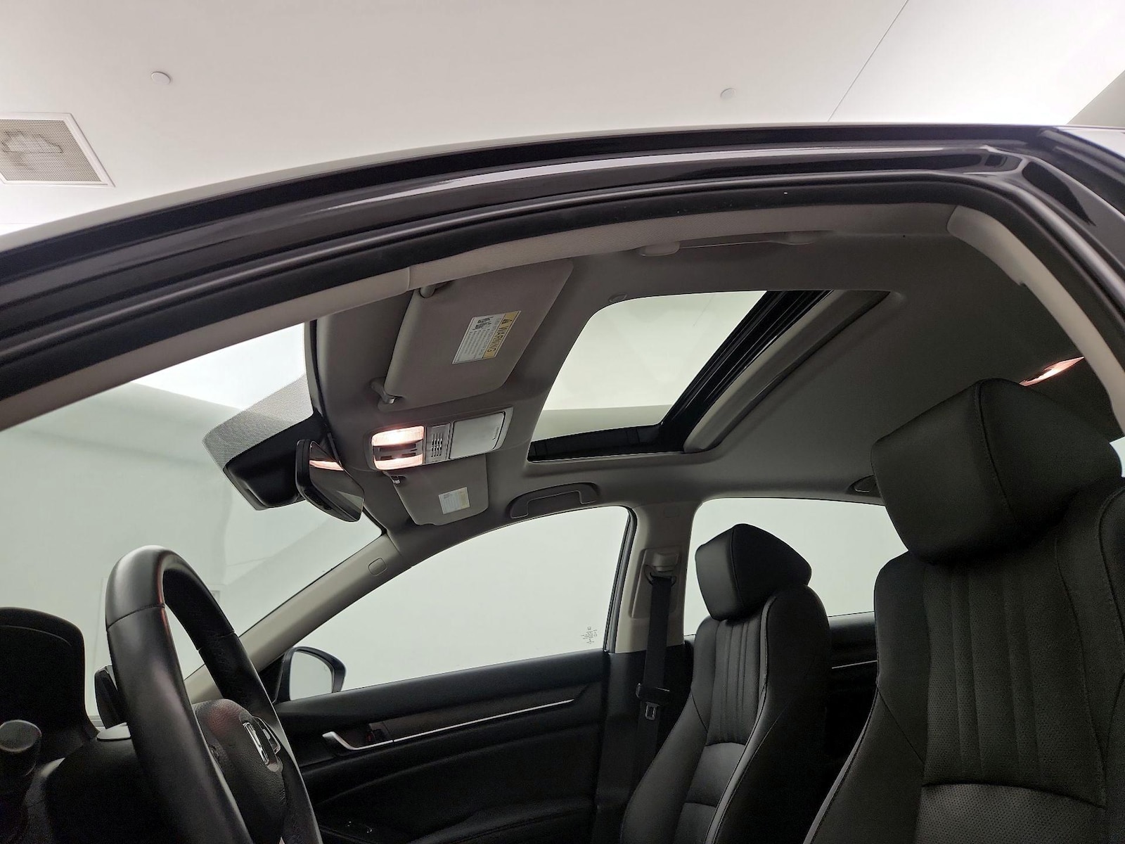 Sunroof(s) & Overhead Airbags
