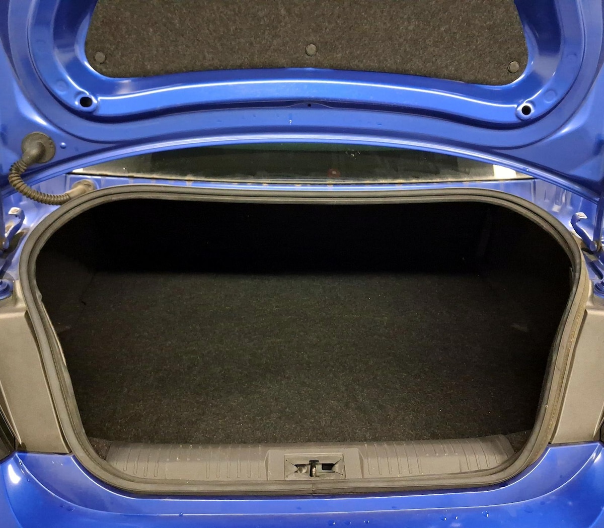 Trunk/Cargo (Seats Up)