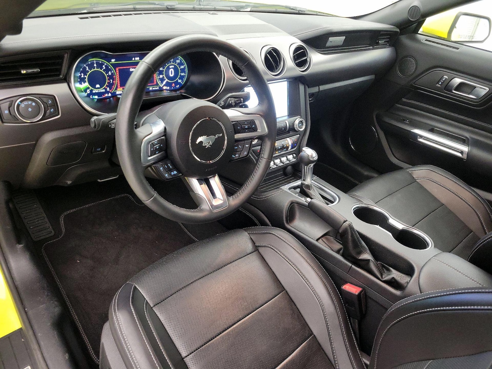 Apple CarPlay® & Android Auto™