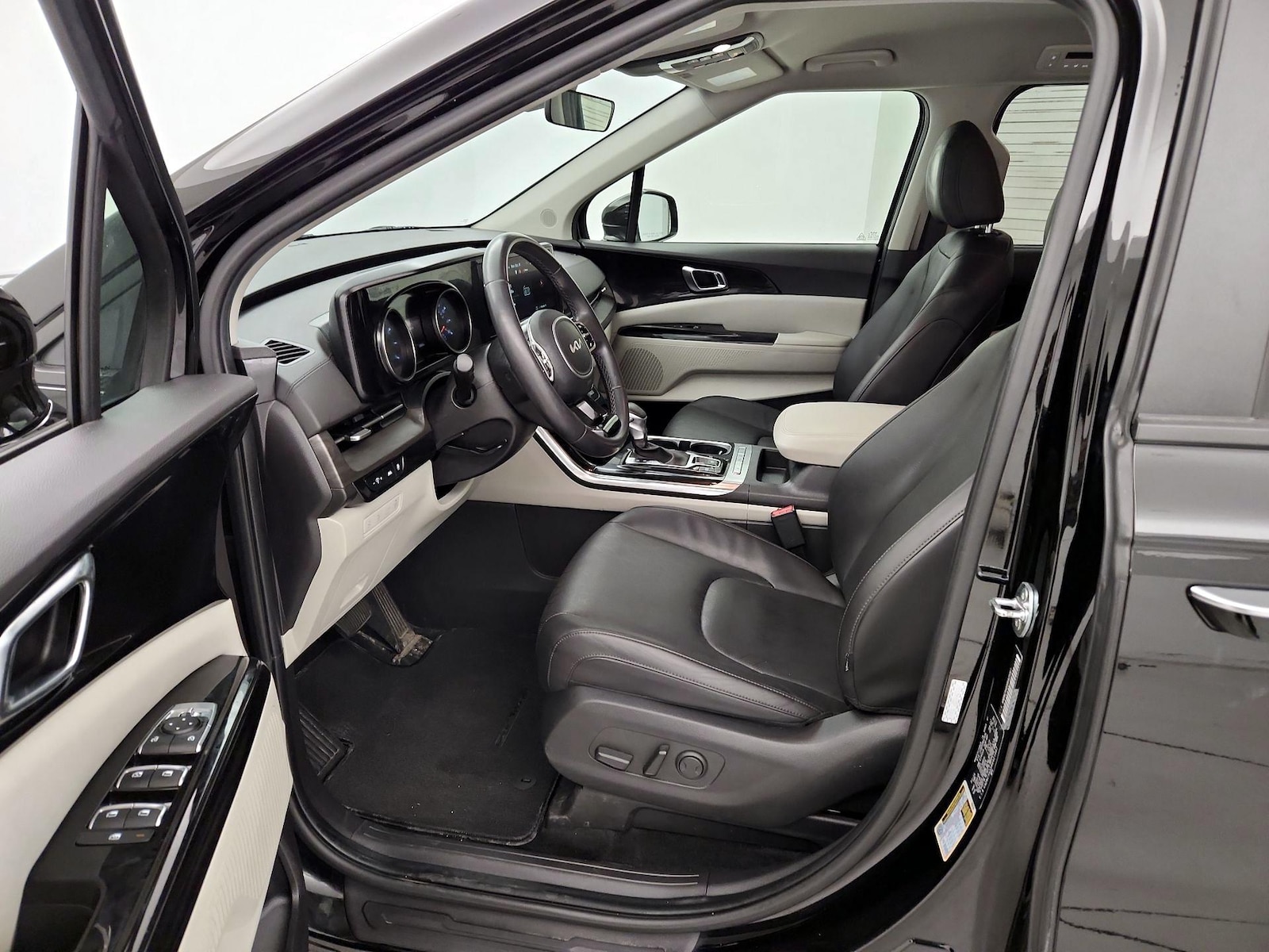 Side Airbags & Leatherette Seats