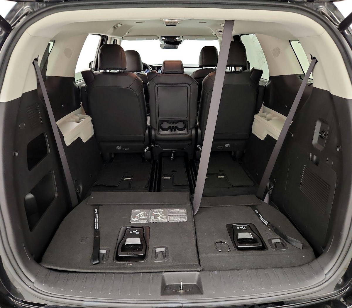 Trunk/Cargo (Seats Up)