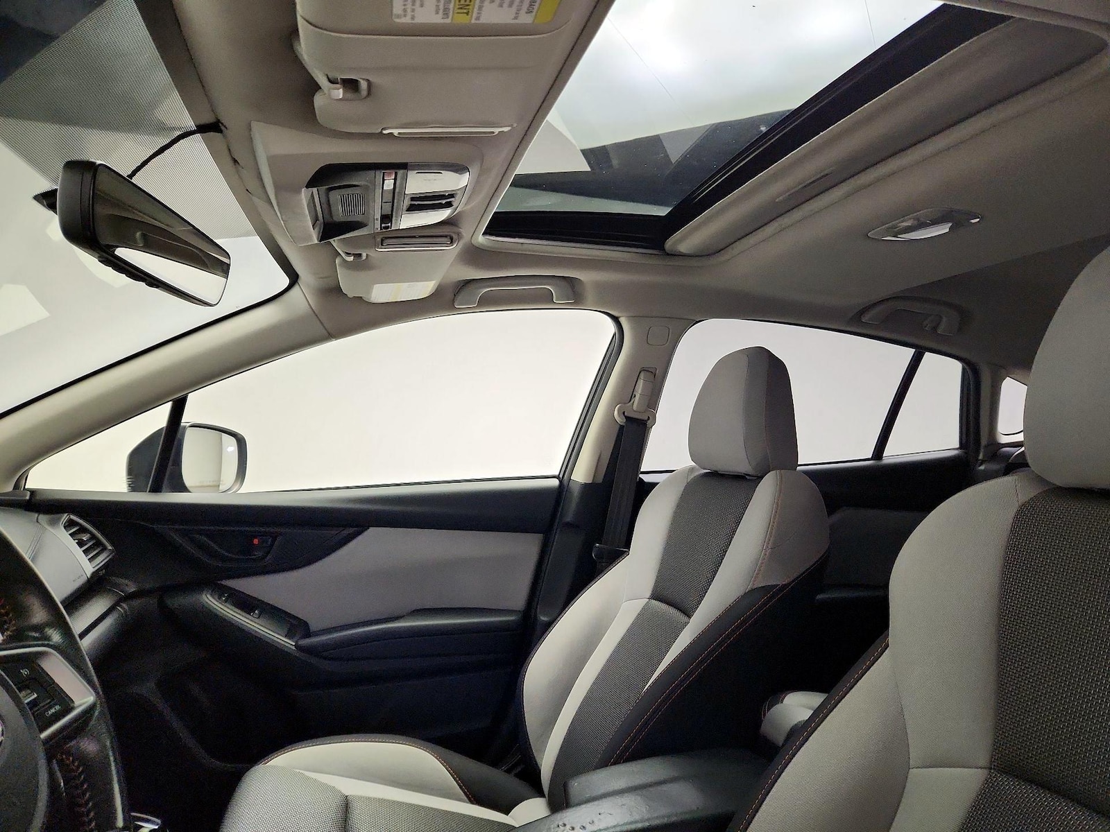Sunroof(s) & Overhead Airbags