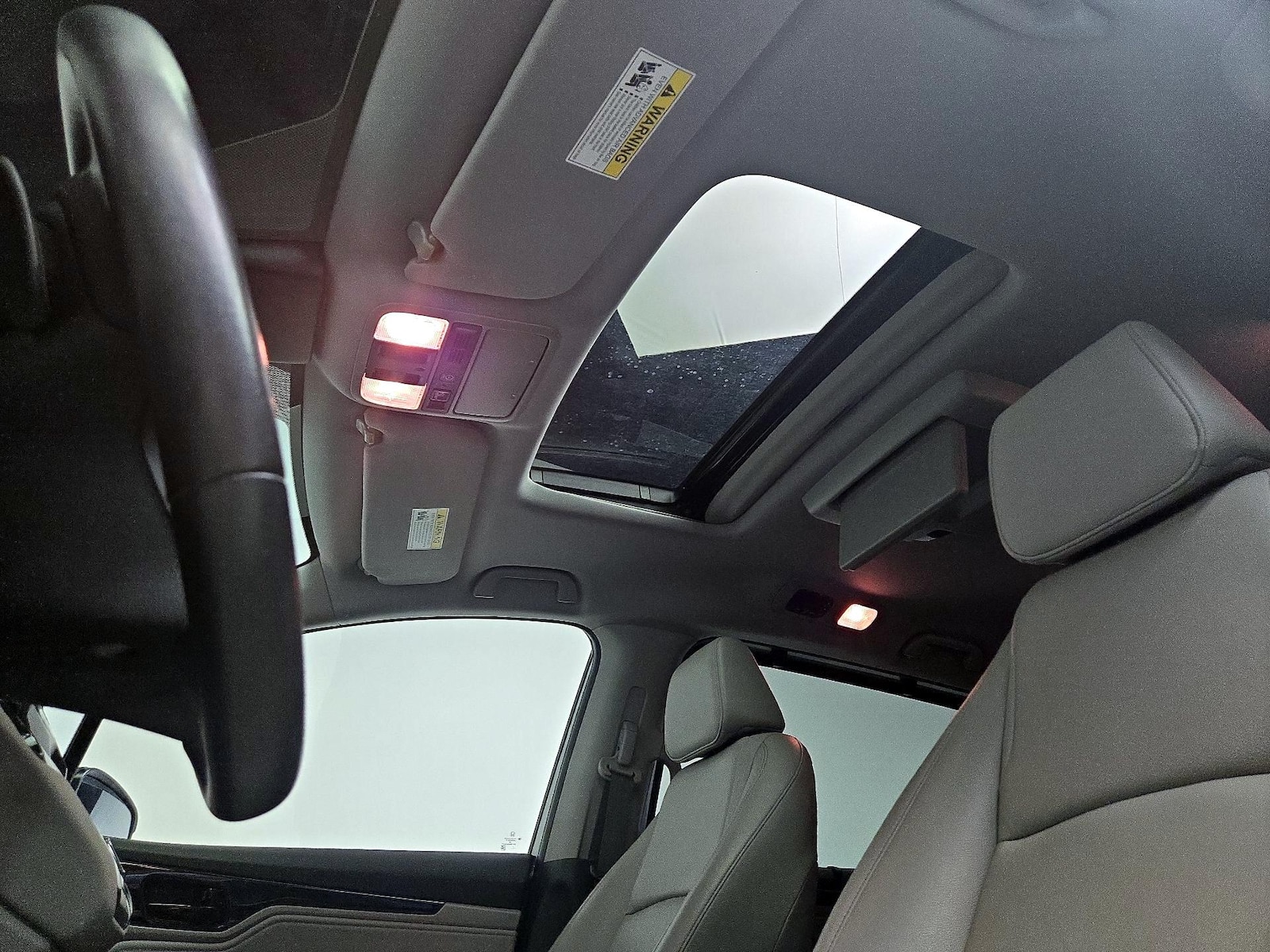 Sunroof(s) & Overhead Airbags