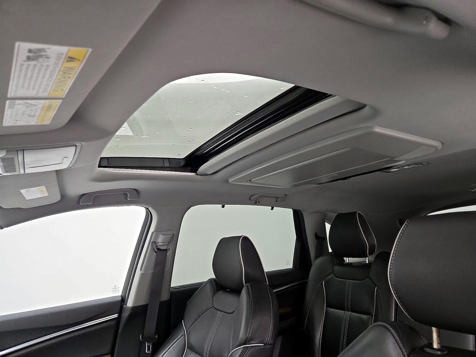 Sunroof(s) & Overhead Airbags