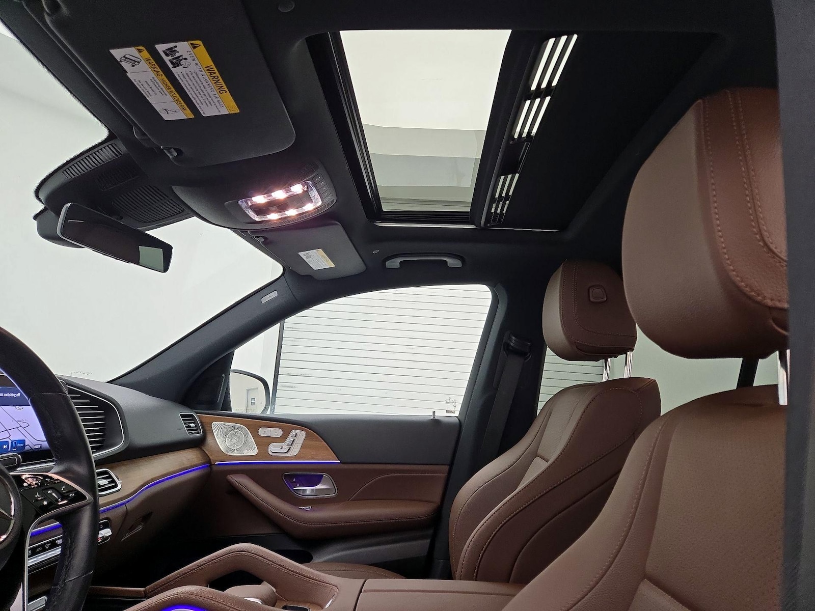 Sunroof(s) & Overhead Airbags