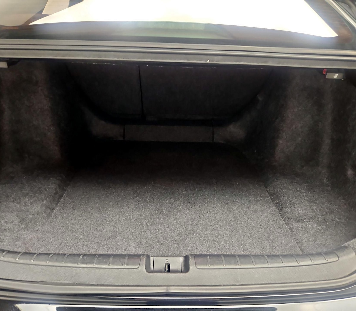 Trunk/Cargo (Seats Up)