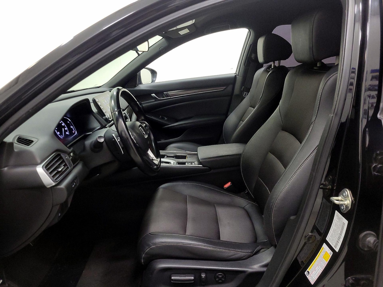 Power Seat(s) & Side Airbags