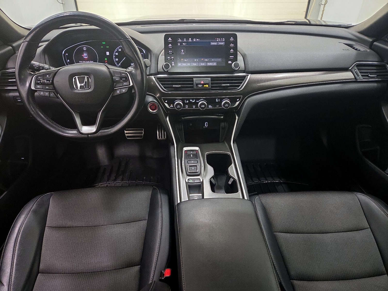Apple CarPlay® & Android Auto™