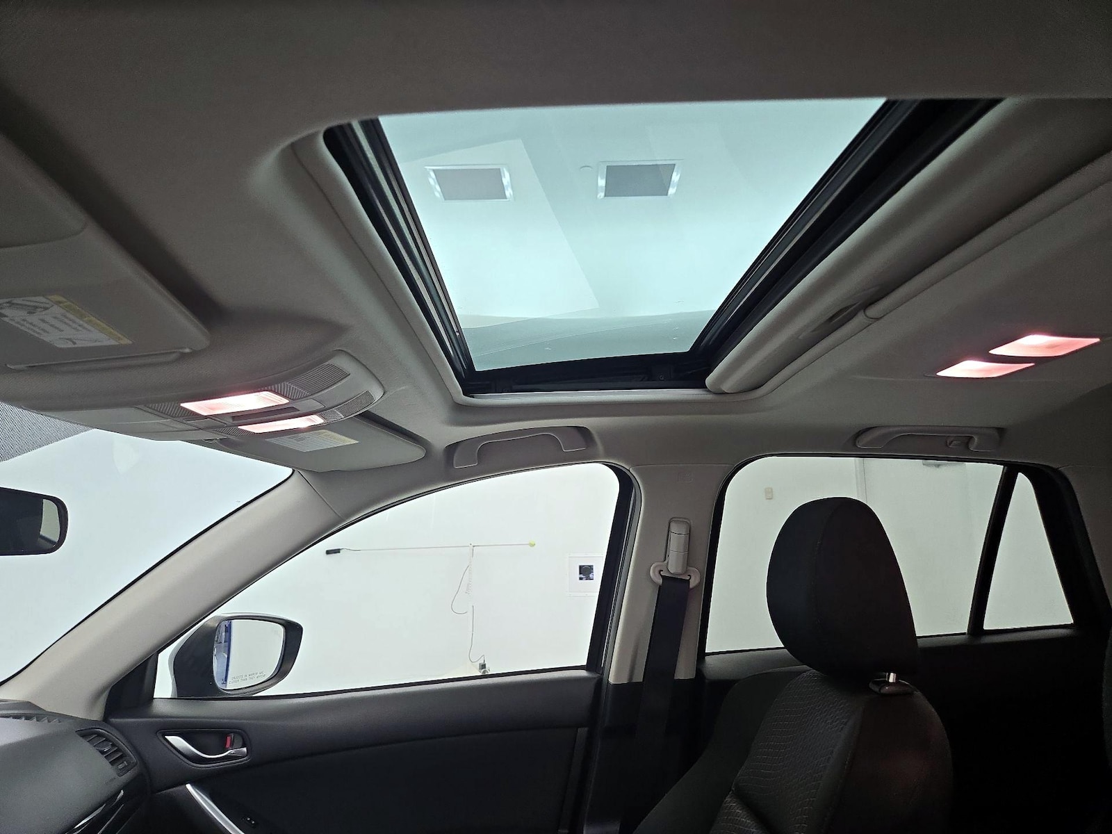 Sunroof(s) & Overhead Airbags