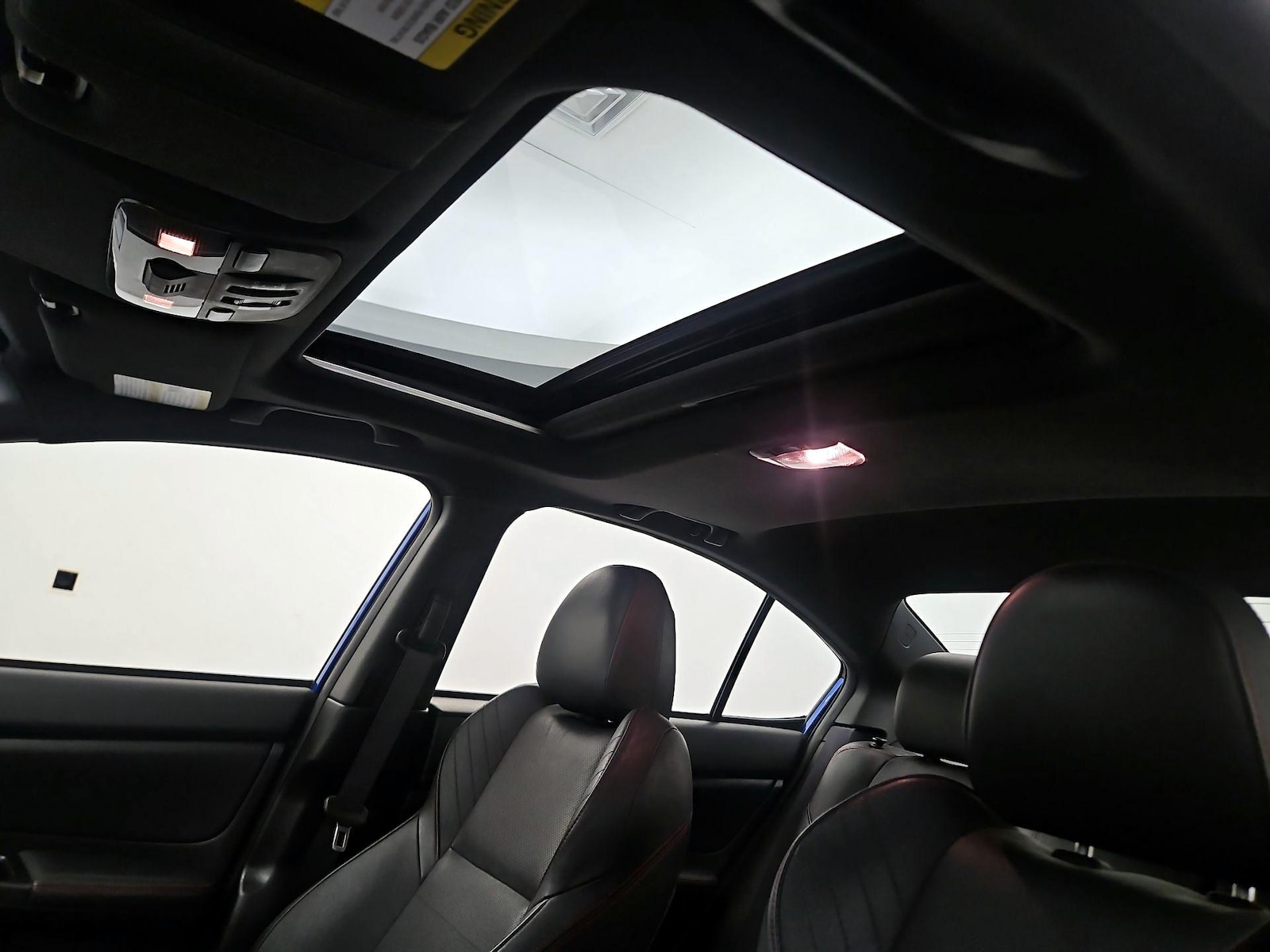 Sunroof(s) & Overhead Airbags