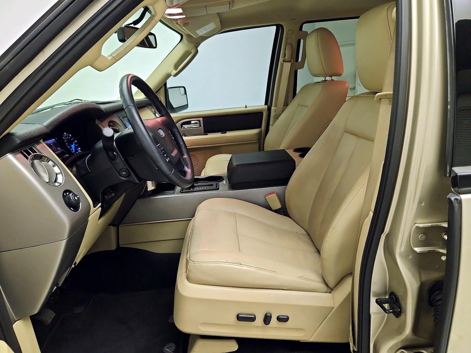 Power Seat(s) & Leather Seats