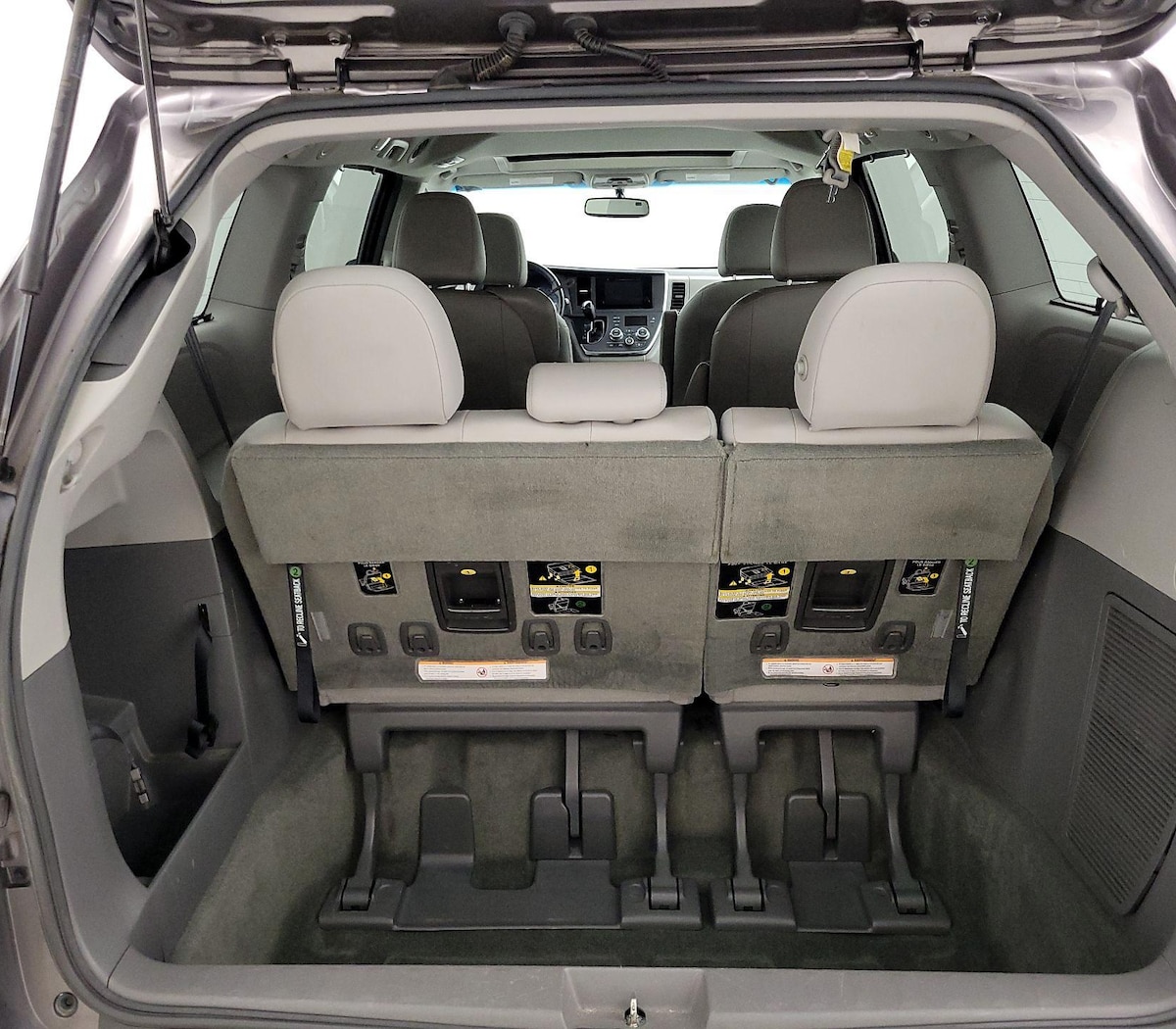 Trunk/Cargo (Seats Up)