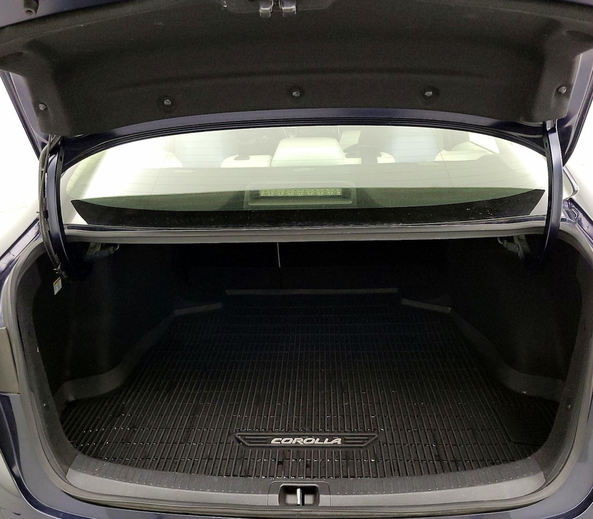 Trunk/Cargo (Seats Up)